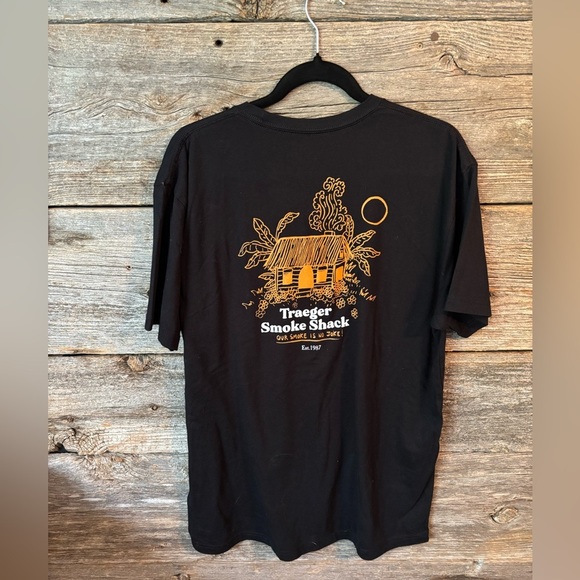 Men’s Traeger Grills T-shirt - Picture 1 of 6